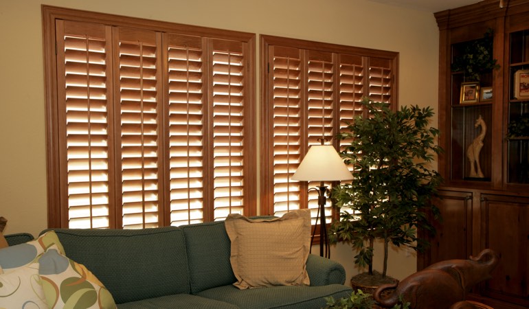 How To Clean Wood Shutters In Indianapolis, IN